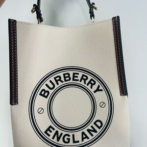 SOLD‼️Burberry Cream and Black Logo Tote